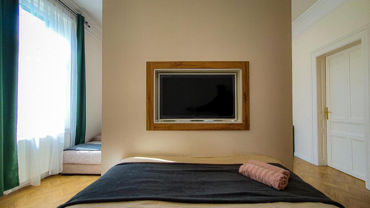 Smaragd Apartman Дьєр Екстер'єр фото